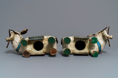 A pair of large Chinese cloisonn&eacute; models of elephants, 19th C.