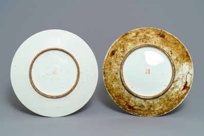 Two Chinese qianjiang cai dishes, a hat stand and a square vase, 19/20th C.