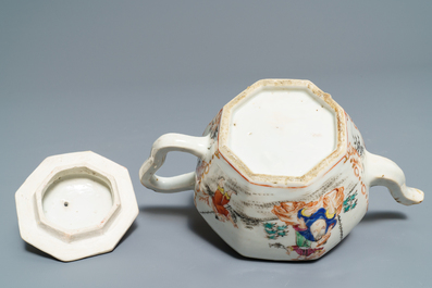 Quatre th&eacute;i&egrave;res et verseuses en porcelaine de Chine famille rose et bleu et blanc, Kangxi/Qianlong