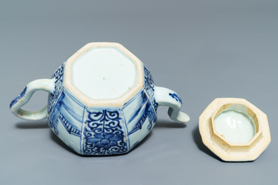 A varied collection of Chinese porcelain, 17/18th C.