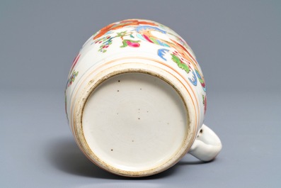 Un moutardier en porcelaine de Chine famille rose &agrave; d&eacute;cor 'Pompadour' et une coupe &agrave; d&eacute;cor Pronk, Qianlong