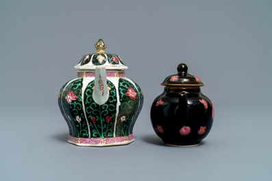 Deux thei&egrave;res couvertes en porcelaine de Chine famille noire, Yongzheng/Qianlong