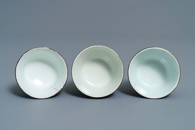 Two Chinese 'Bleu de Hue' Vietnamese market plates and three cups, various marks, 19th C.