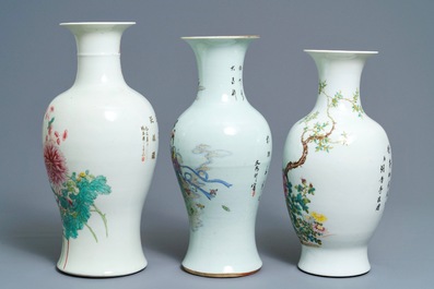 Trois vases en porcelaine de Chine famille rose, 19/20&egrave;me