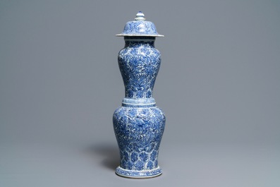 A Chinese blue and white vase and cover, Kangxi