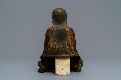 Een Chinese gelakt en verguld bronzen figuur van Zhenwu, Ming