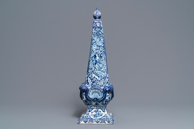 A large Dutch Delft blue and white obelisk, 17/18th C.