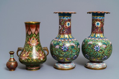 Four Chinese cloisonn&eacute; vases, 19/20th C.