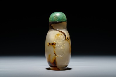 A Chinese agate snuff bottle, 18/19th C.