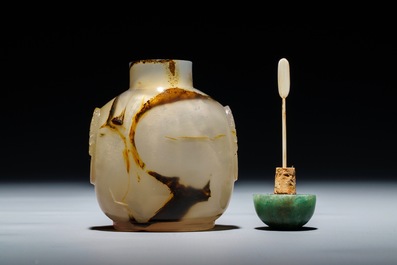 A Chinese agate snuff bottle, 18/19th C.