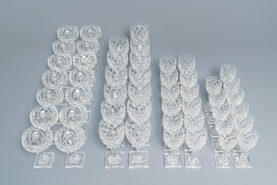 Een lot van 50 kristallen Val-Saint-Lambert glazen, 20e eeuw