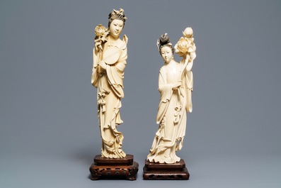 Two tall Chinese ivory carvings of ladies with flowers, 19th C.