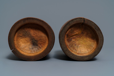 https://www.rm-auctions.com/images/thumbnails/cover/400x265/2019/03/27/fde7ab8/two-chinese-carved-bamboo-brush-pots-and-five-wooden-stands-1920th-c-4.jpg