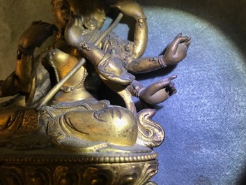 Une figure d'Ushnishavijaya en bronze dor&eacute; incrust&eacute;, Sino-Tibet, 17/18&egrave;me