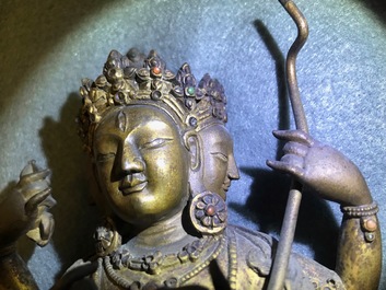 Une figure d'Ushnishavijaya en bronze dor&eacute; incrust&eacute;, Sino-Tibet, 17/18&egrave;me