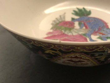 A large Chinese Thai market Bencharong bowl, Yongzheng mark, 19th C.