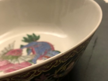 A large Chinese Thai market Bencharong bowl, Yongzheng mark, 19th C.