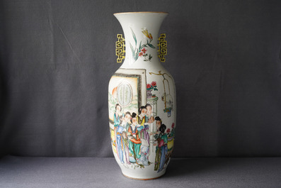 A Chinese famille rose two-sided design vase, 19/20th C.