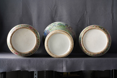 Three Chinese Canton famille rose vases, 19th C.