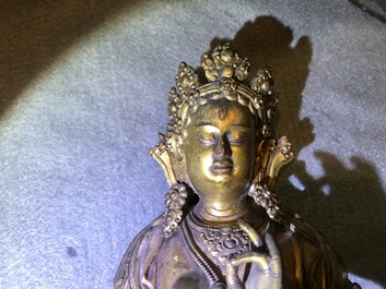 Une figure d'une Tara Blanche en bronze dor&eacute;, Sino-Tibet, Ming