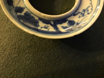 Zes Chinese blauwwitte 'Bleu de Hue' dekselkommen voor de Vietnamese markt, 19e eeuw