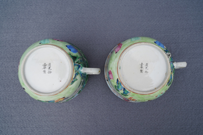 Une paire de tasses et soucoupes en porcelaine de Chine famille rose de Canton, dat&eacute;es 1831