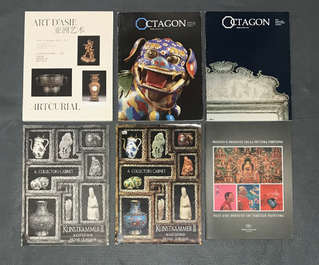 Un lot de catalogues sur l'art chinois d'Eskenazi, Spink &amp; Son, Sotheby's et autres et 33 magazines Arts of Asia