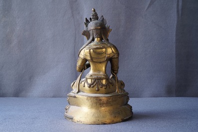 Une figure d'une Tara Blanche en bronze dor&eacute;, Sino-Tibet, Ming