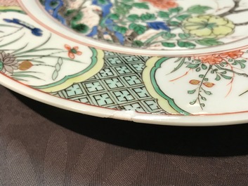 Un plat en porcelaine de Chine famille verte, anc. coll. Auguste le Fort, Kangxi