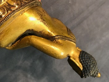 Een verguld bronzen figuur van Boeddha Vajrasana, Tibet, 15/16e eeuw