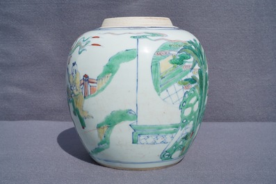 Un pot &agrave; gingembre en porcelaine de Chine doucai, prob. Kangxi/Yongzheng