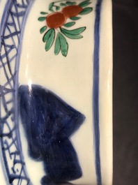 Un vase couvert en porcelaine de Chine wucai &agrave; d&eacute;cor de gar&ccedil;ons jouants, &eacute;poque Transition