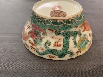 Neuf bols en porcelaine de Chine famille rose, 19&egrave;me