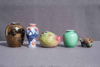 A varied collection of Chinese porcelain, 18/20th C.