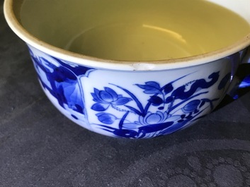 A Chinese blue and white two-handled porringer and cover, Kangxi