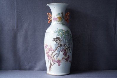 A Chinese qianjiang cai two-sided design vase, 19/20th C.