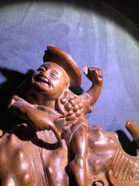 Six figures en bois sculpt&eacute;, Chine, 19/20&egrave;me
