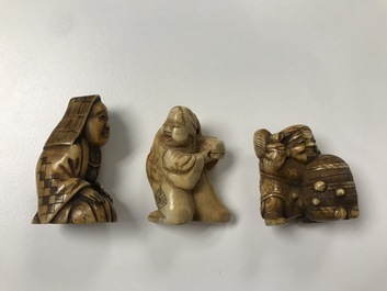 Six netsuke en ivoire et buis, Meiji/Showa, 19/20&egrave;me