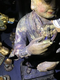 Een grote Chinese koud beschilderde bronzen figuur van een tempelwachter, Ming