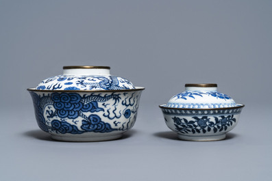 Deux bols couverts en porcelaine de Chine 'Bleu de Hue' pour le Vietnam, 19&egrave;me