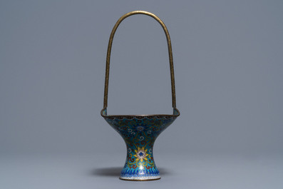 A Chinese cloisonn&eacute; rouleau vase and four jardini&egrave;res, 19/20th C.