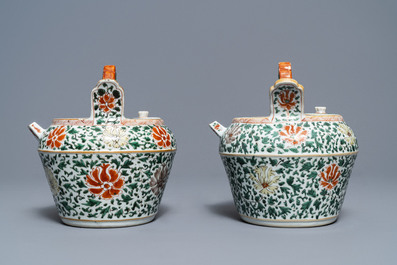 A pair of Chinese famille verte lime pots for the Vietnamese market, Kangxi