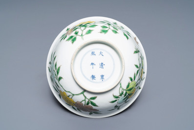 A Chinese famille verte vase and an 'anhua' dragon bowl, Kangxi mark, 19th C.