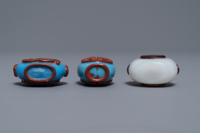 Six Chinese overlay glass snuff bottles, 19/20th C.