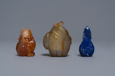 Seven Chinese hardstone, agate and quartz snuff bottles, 19/20th C.