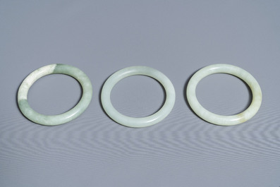 Six Chinese celadon and spinach green jade bangles, 19/20th C.