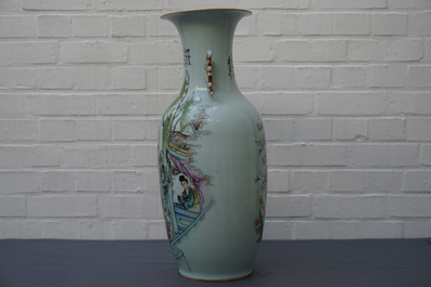 A Chinese famille rose two-sided design vase, 19/20th C.