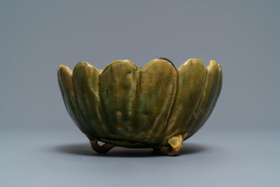 A Chinese green-glazed tripod 'narcissus' bowl, prob. Song