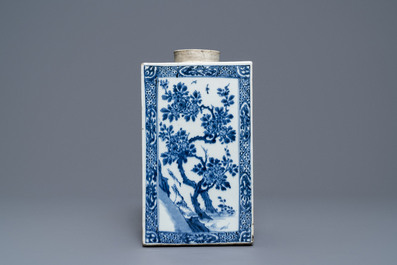 A large square Chinese blue and white tea caddy with floral design, Kangxi