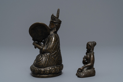 Cinq objets votives bouddhistes en bronze, Tibet et N&eacute;pal, 18/19&egrave;me